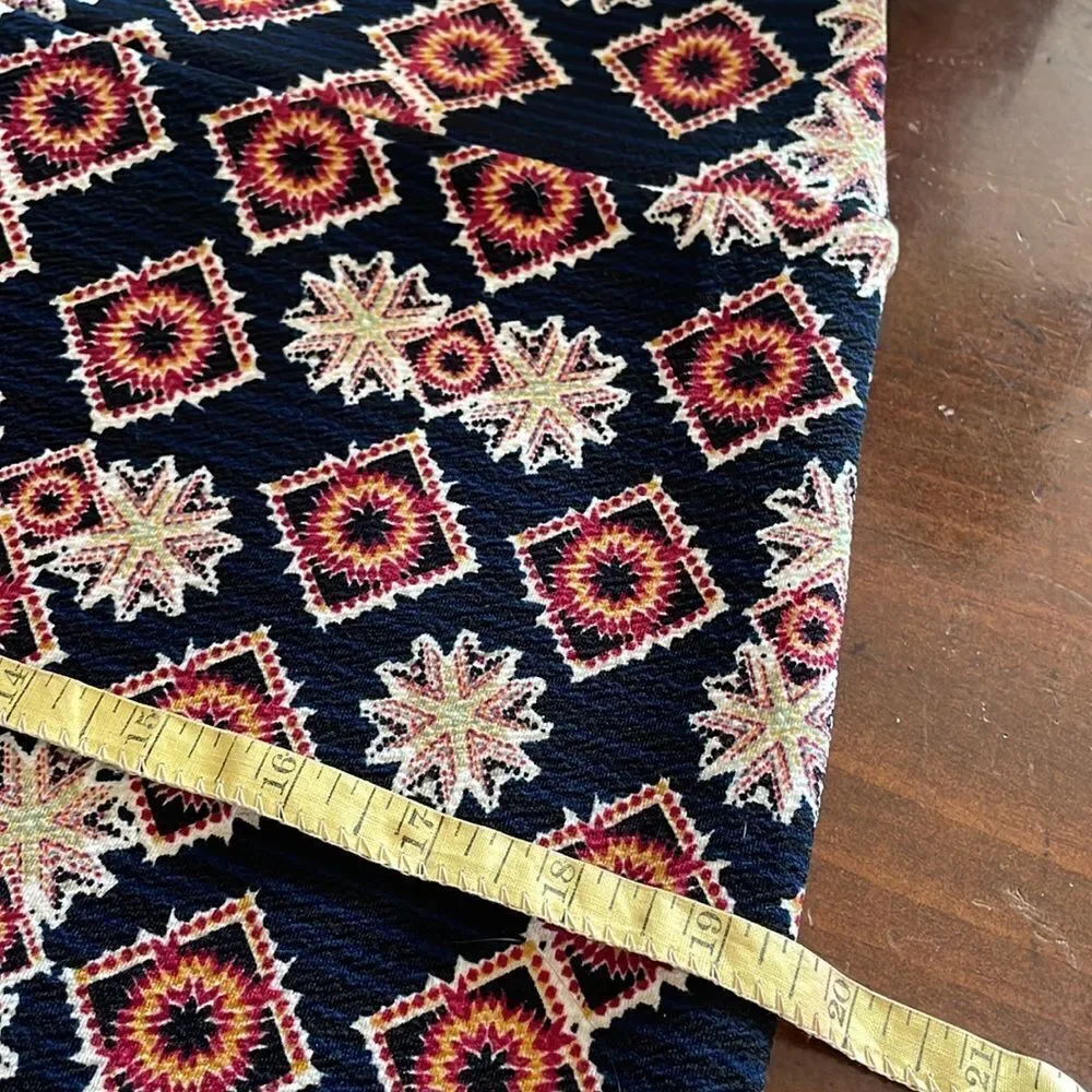✨LuLaRoe Cassie printed pencil skirt